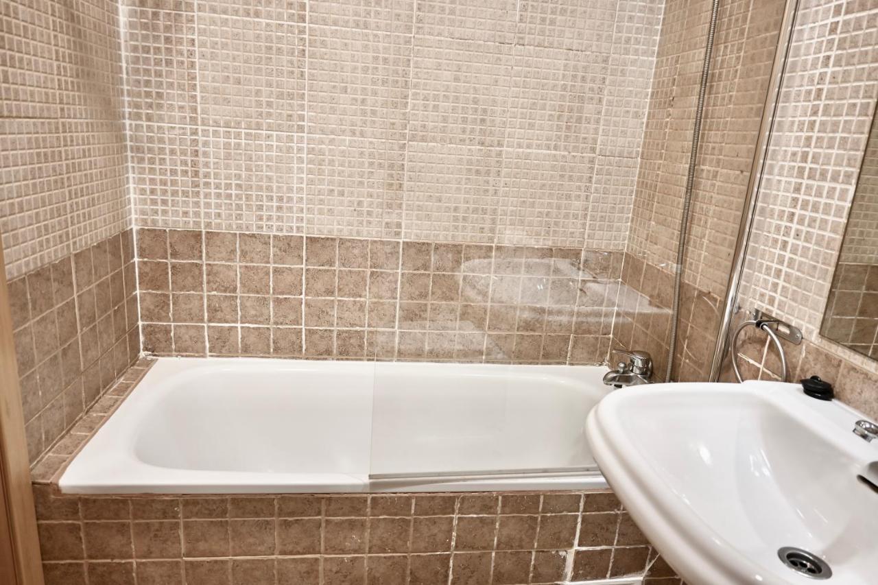 For You Rentals Centrico Apartamento Temporal En La Calle Infanta Inf1A Madrid Exterior photo