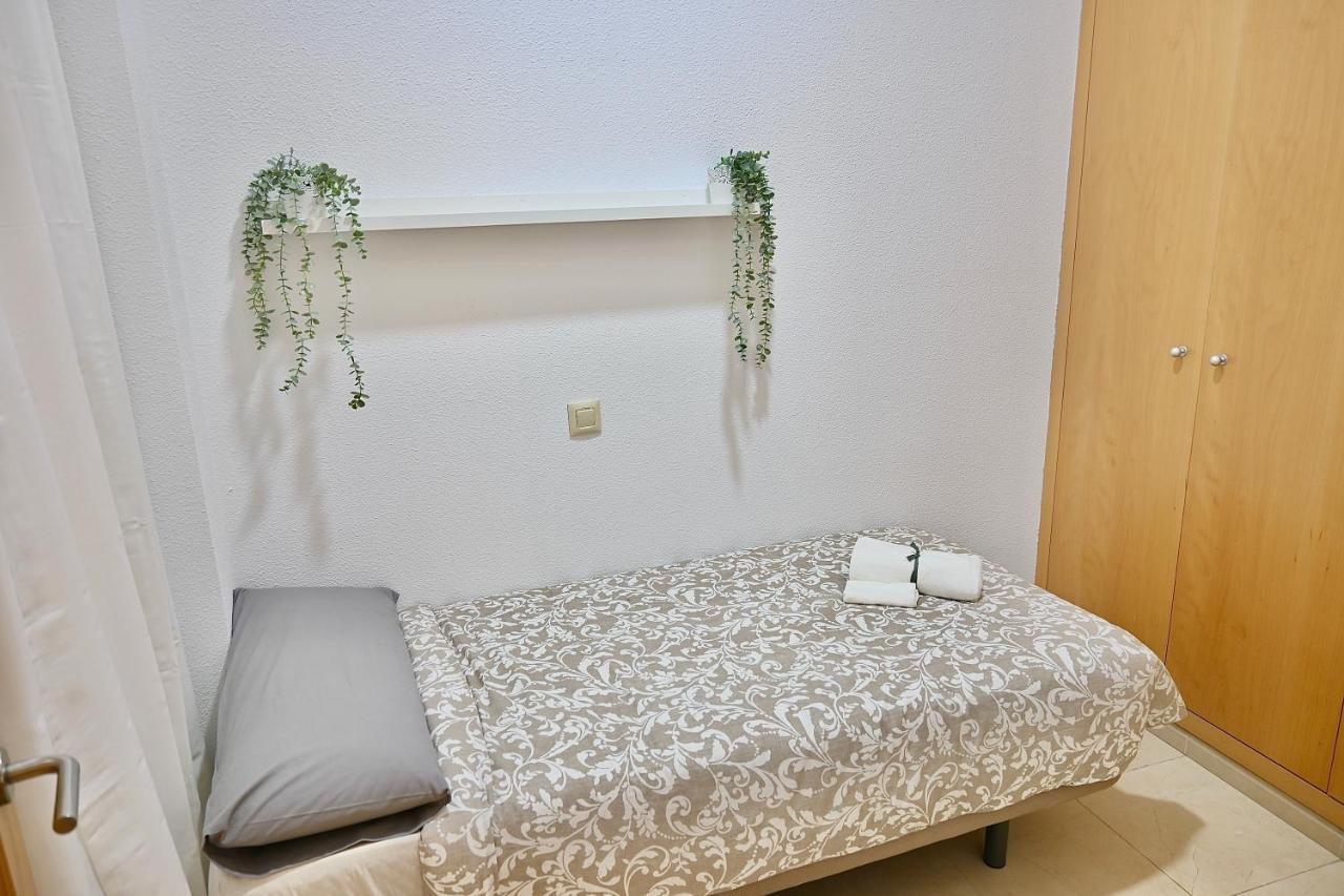 For You Rentals Centrico Apartamento Temporal En La Calle Infanta Inf1A Madrid Exterior photo