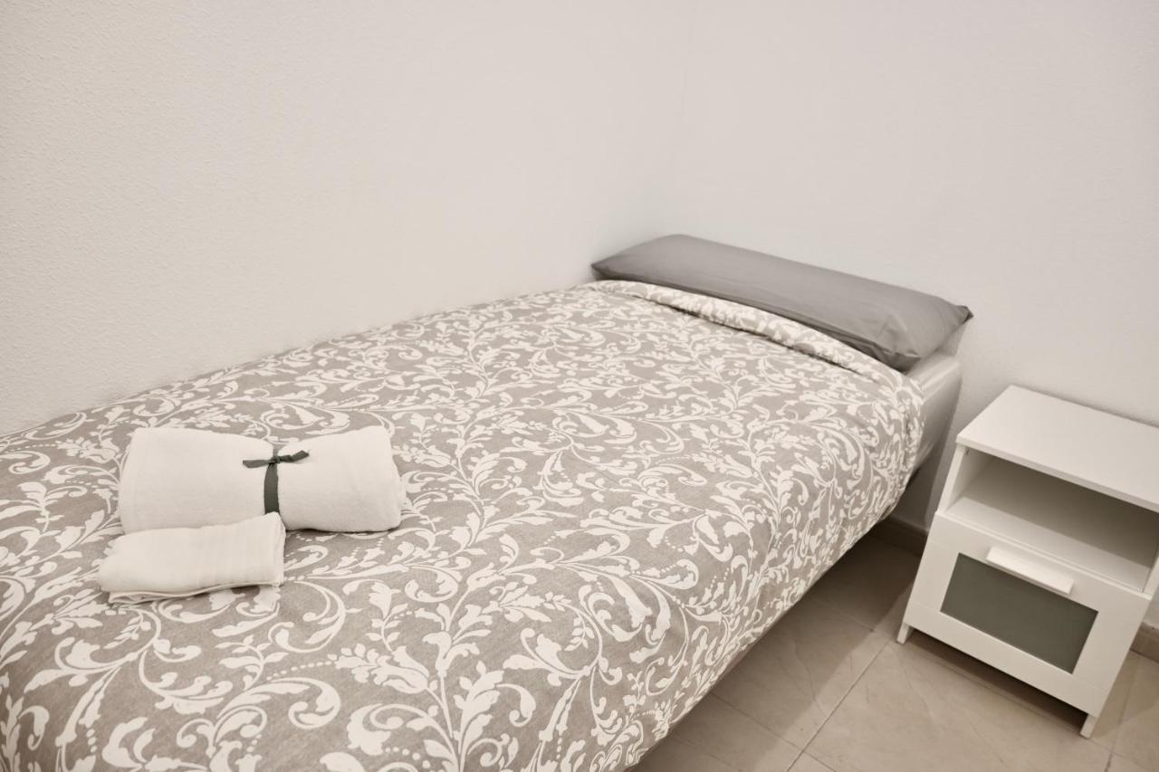 For You Rentals Centrico Apartamento Temporal En La Calle Infanta Inf1A Madrid Exterior photo